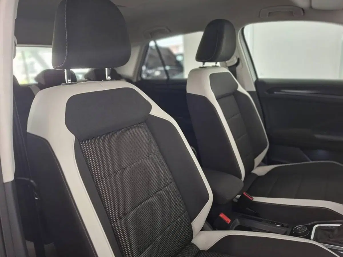 Volkswagen T-Roc usata a Torino (14)