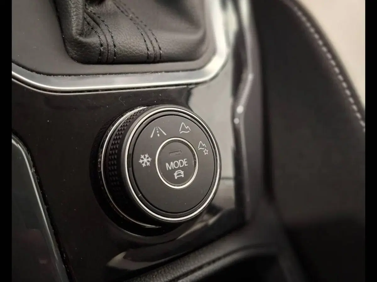 Volkswagen T-Roc usata a Torino (8)