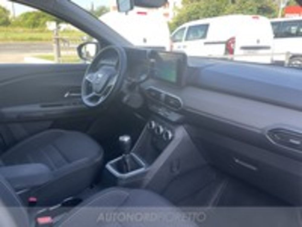 Dacia Jogger usata a Udine (11)