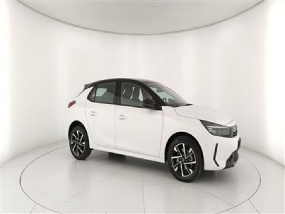 Opel Corsa nuova a Bari (10)