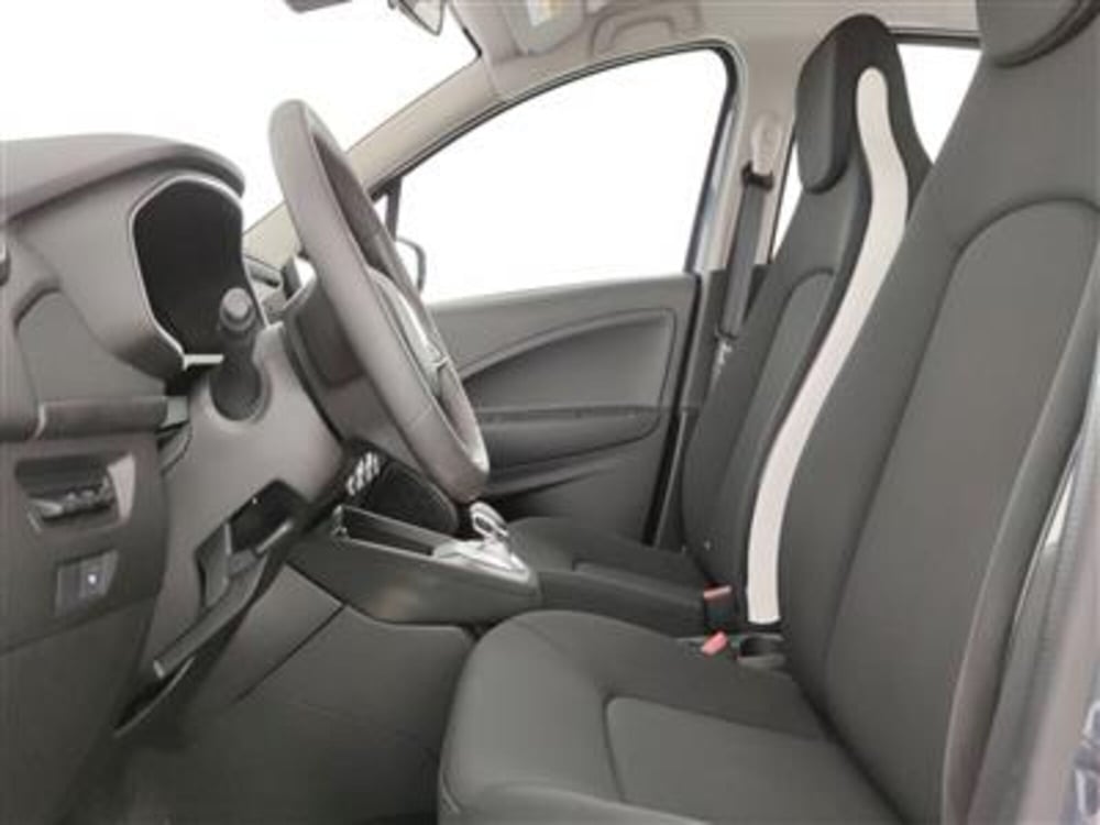 Renault Zoe usata a Bari (13)