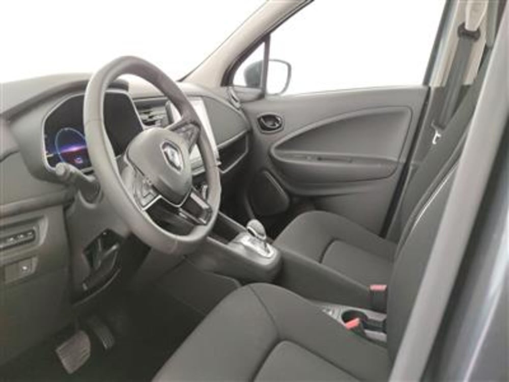 Renault Zoe usata a Bari (14)