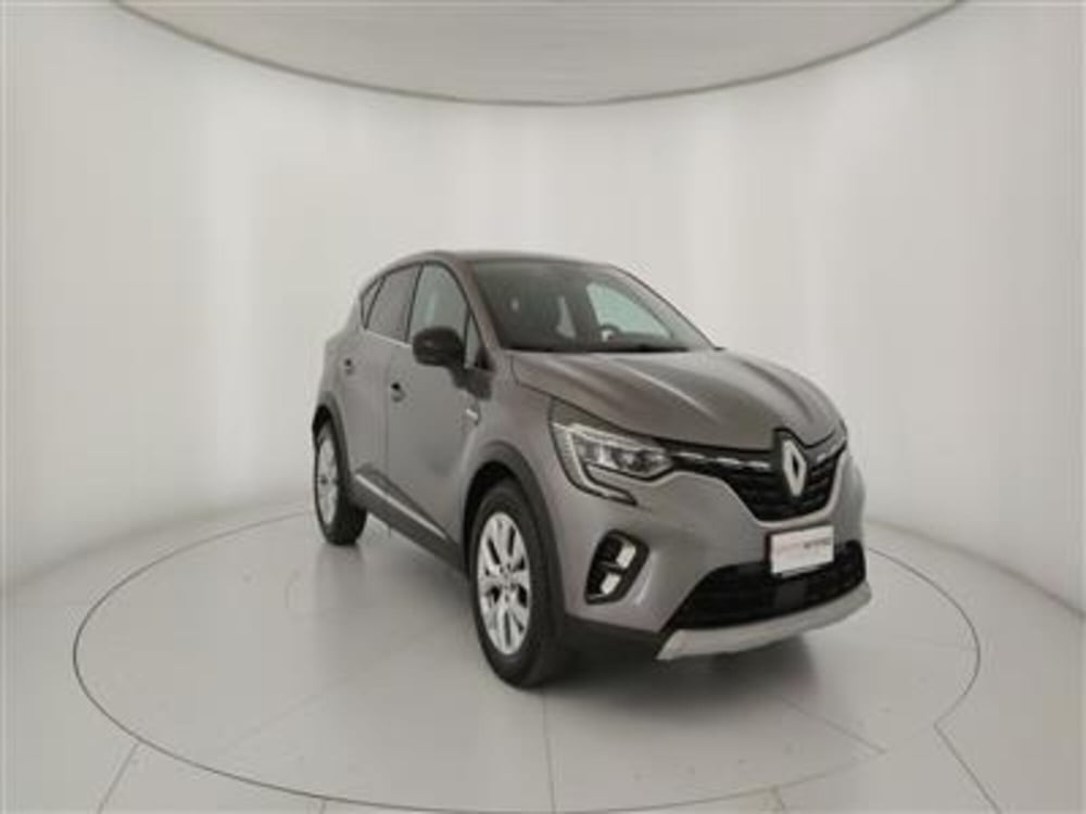 Renault Captur usata a Bari (11)