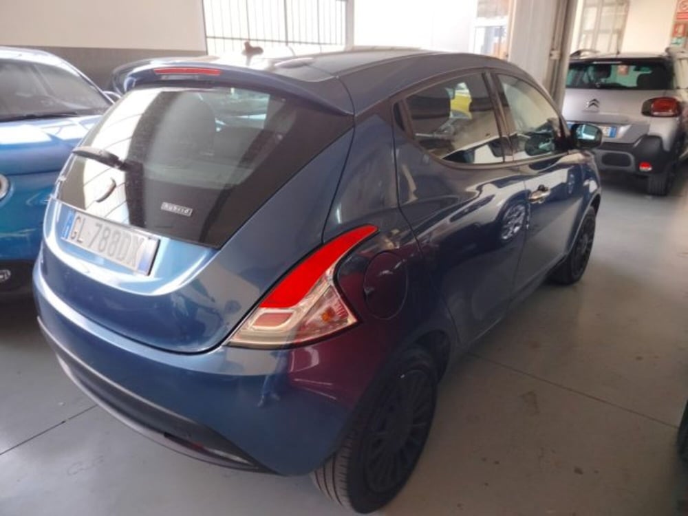 Lancia Ypsilon usata a Forlì-Cesena (10)