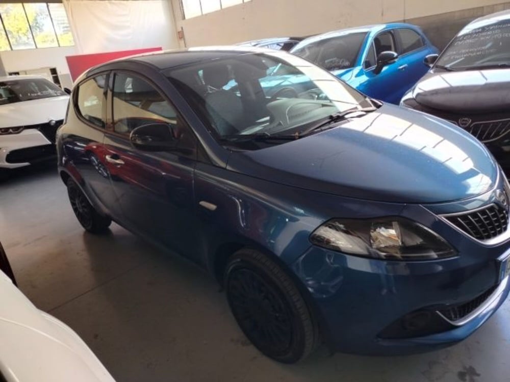 Lancia Ypsilon usata a Forlì-Cesena (12)