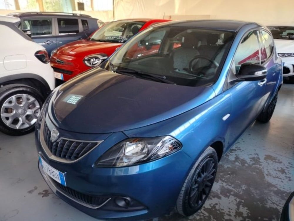 Lancia Ypsilon usata a Forlì-Cesena (4)