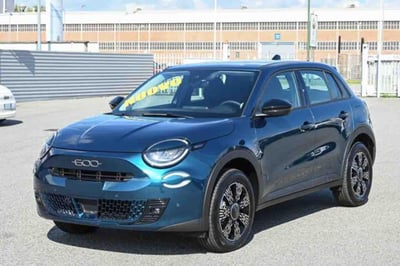 Fiat 600 1.2 hybrid Serie Speciale Icon 110cv auto nuova a Pianezza
