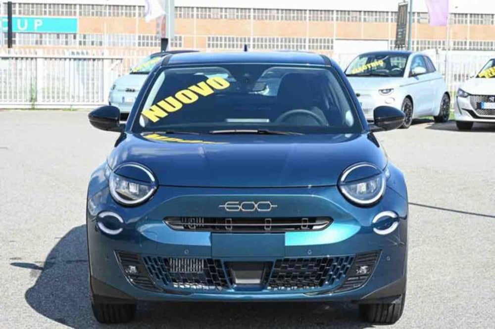 Fiat 600 nuova a Torino (2)