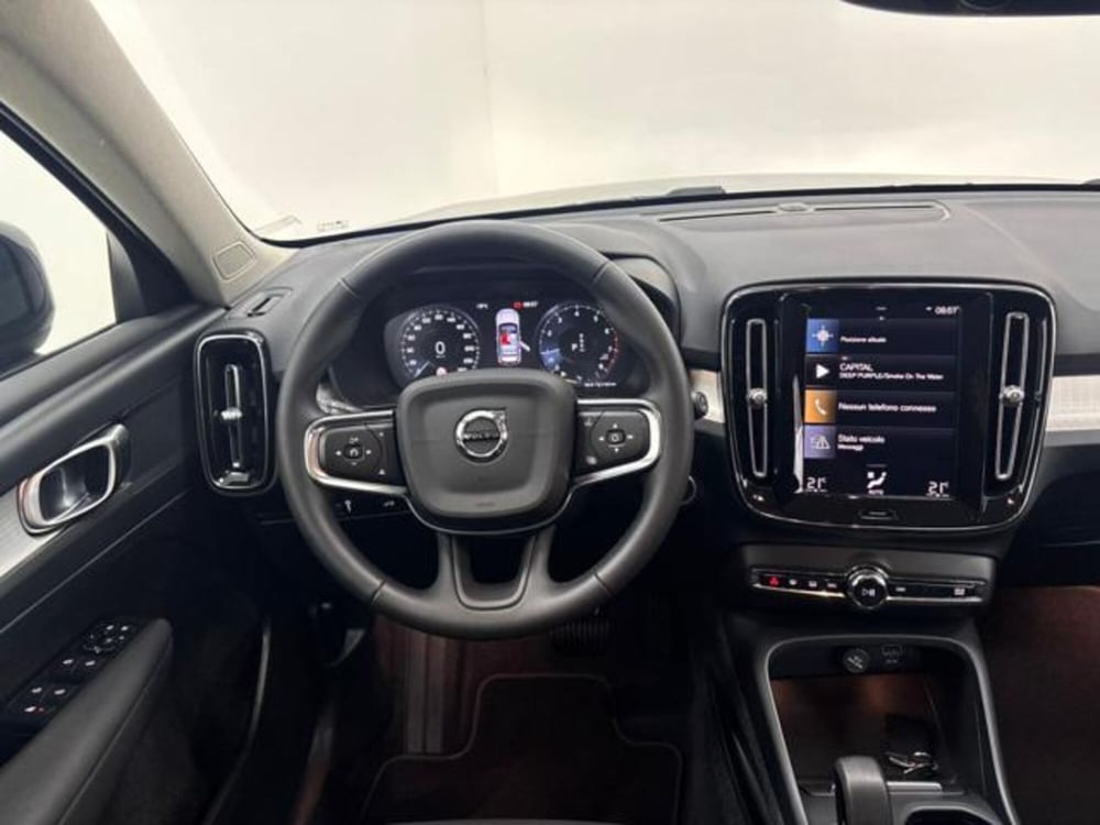 Volvo XC40 usata a Como (10)