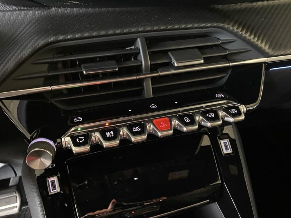 Peugeot 208 nuova a Torino (11)