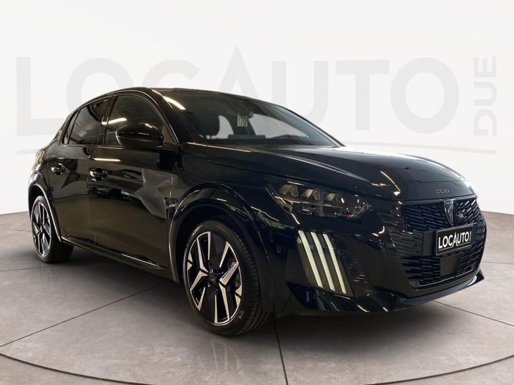Peugeot 208 nuova a Torino (3)