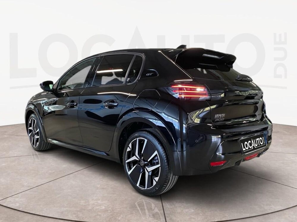 Peugeot 208 nuova a Torino (5)