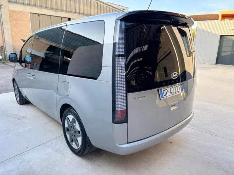 Hyundai Staria usata a Pesaro-Urbino (3)