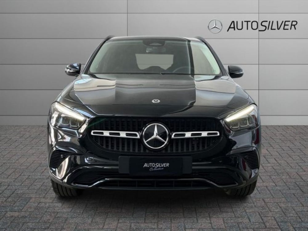 Mercedes-Benz GLA SUV nuova a Verona (3)