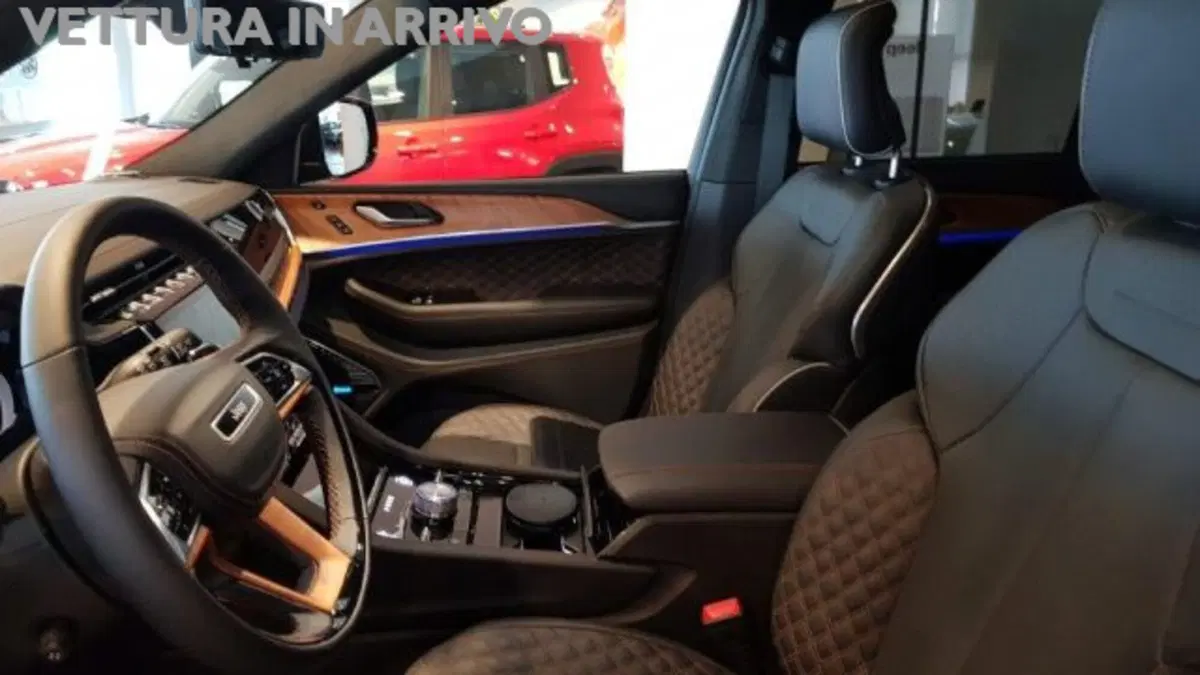 Jeep Grand Cherokee usata a Modena (9)