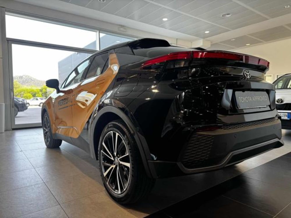 Toyota Toyota C-HR usata a Sassari (7)