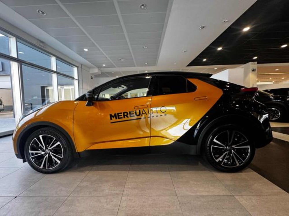 Toyota Toyota C-HR usata a Sassari (8)
