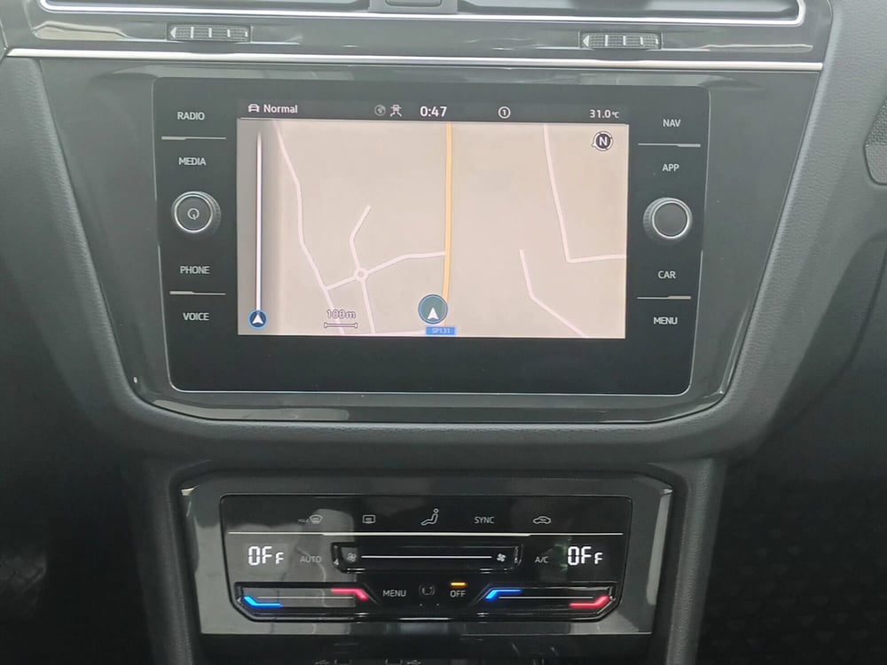 Volkswagen Tiguan usata a Bari (14)
