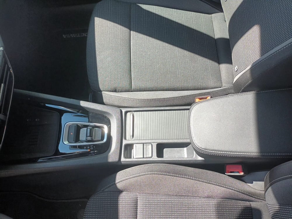 Skoda Octavia Station Wagon usata a Bari (13)