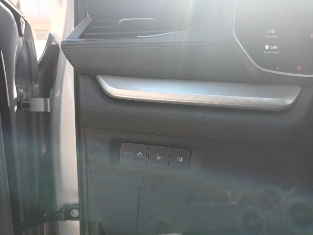 Skoda Octavia Station Wagon usata a Bari (8)