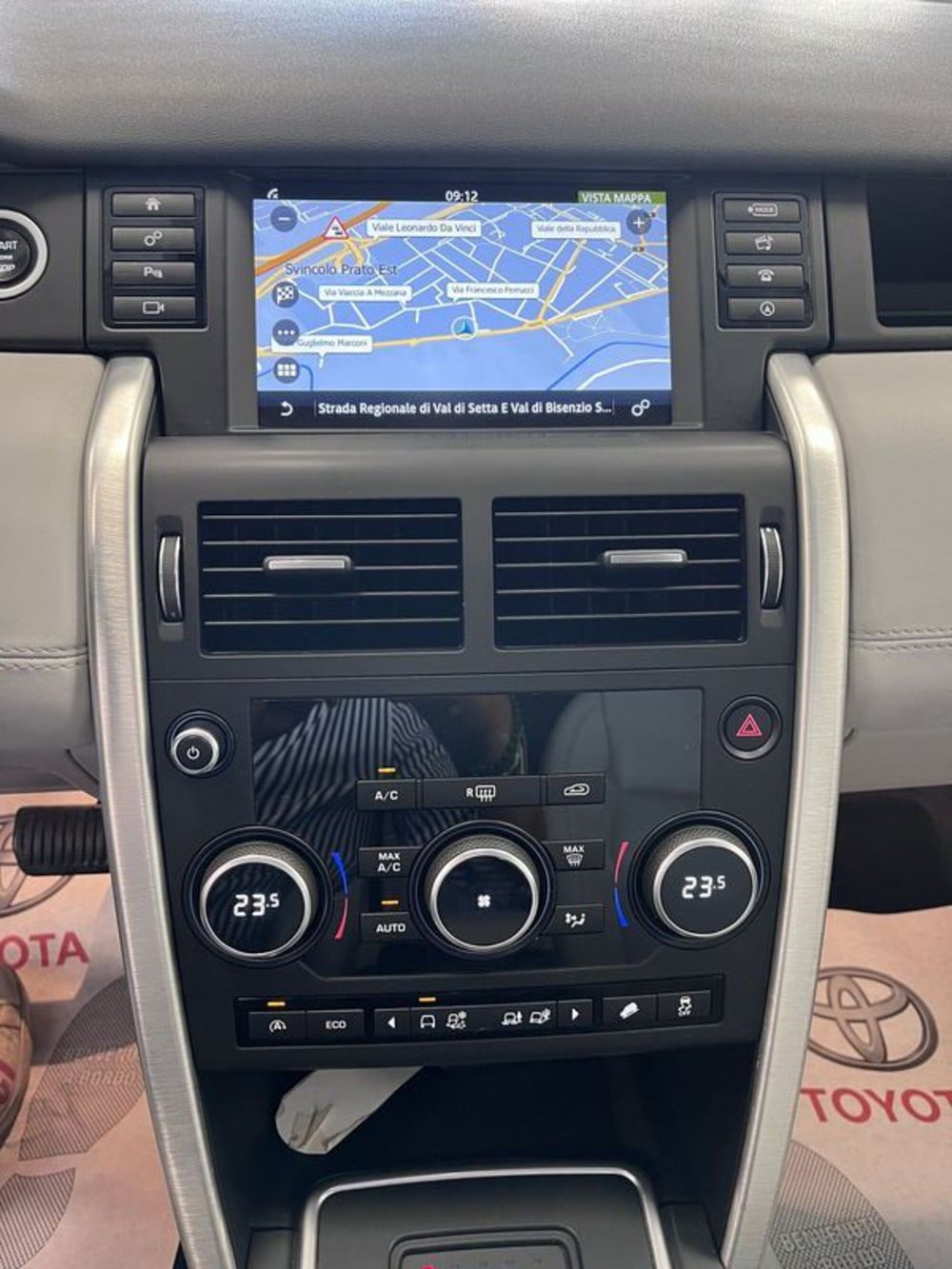 Land Rover Discovery Sport usata a Prato (14)
