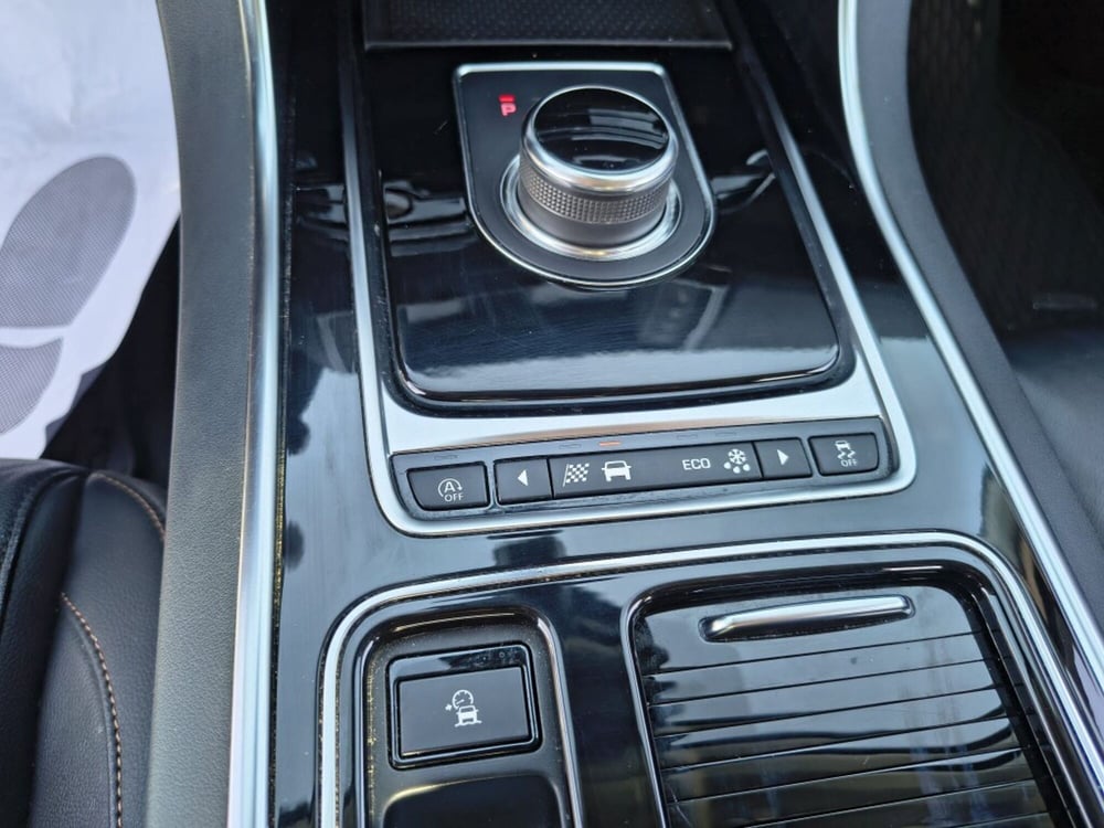 Jaguar XE usata a Firenze (11)