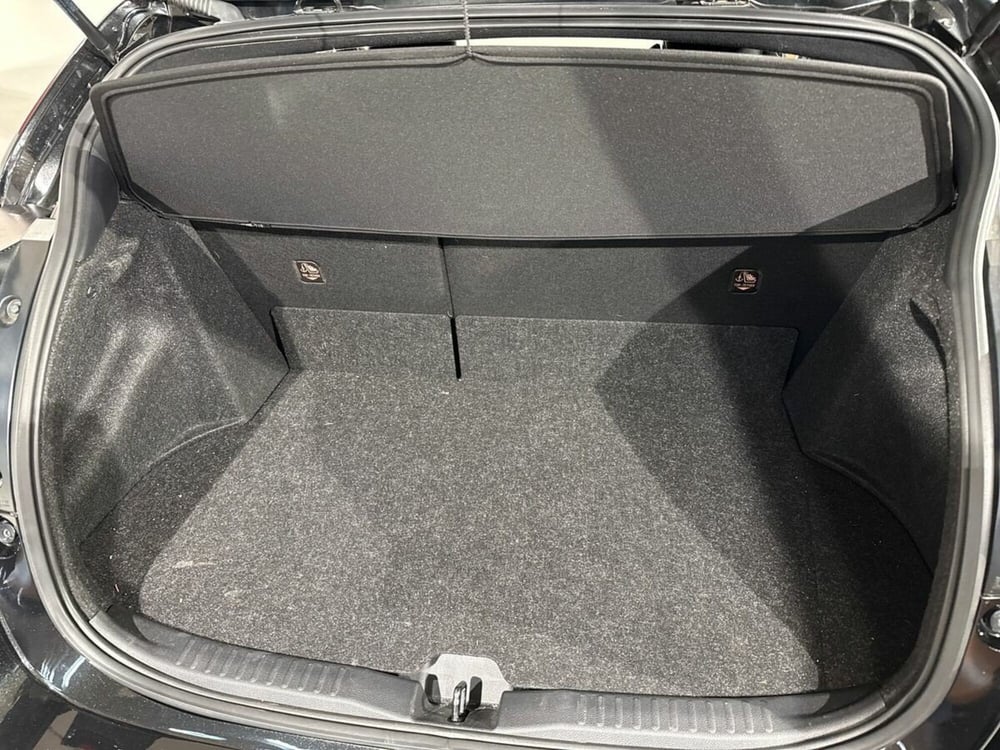 Toyota GR Yaris usata a Lecco (13)