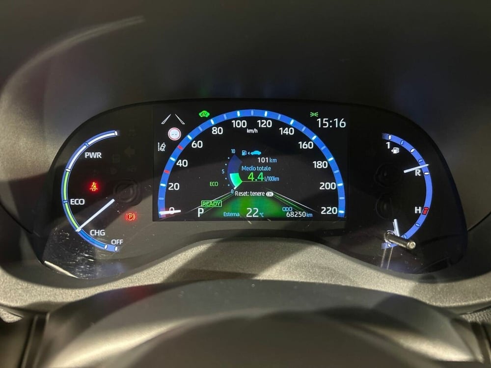 Toyota Yaris Cross usata a Lecco (10)