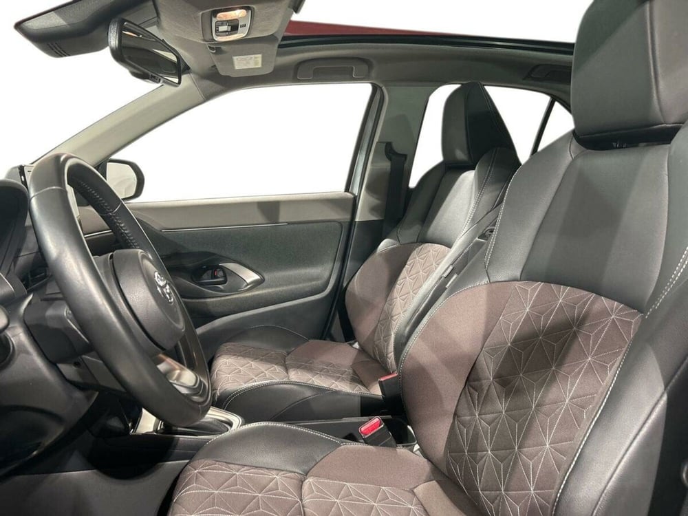 Toyota Yaris Cross usata a Lecco (11)
