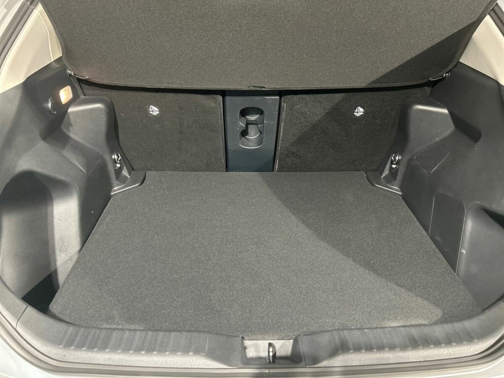 Toyota Yaris Cross usata a Lecco (13)