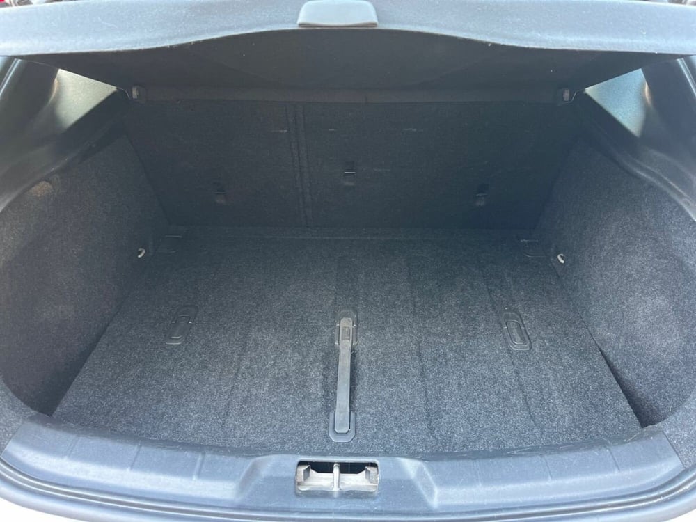 Volvo V40 Cross Country usata a Sondrio (12)