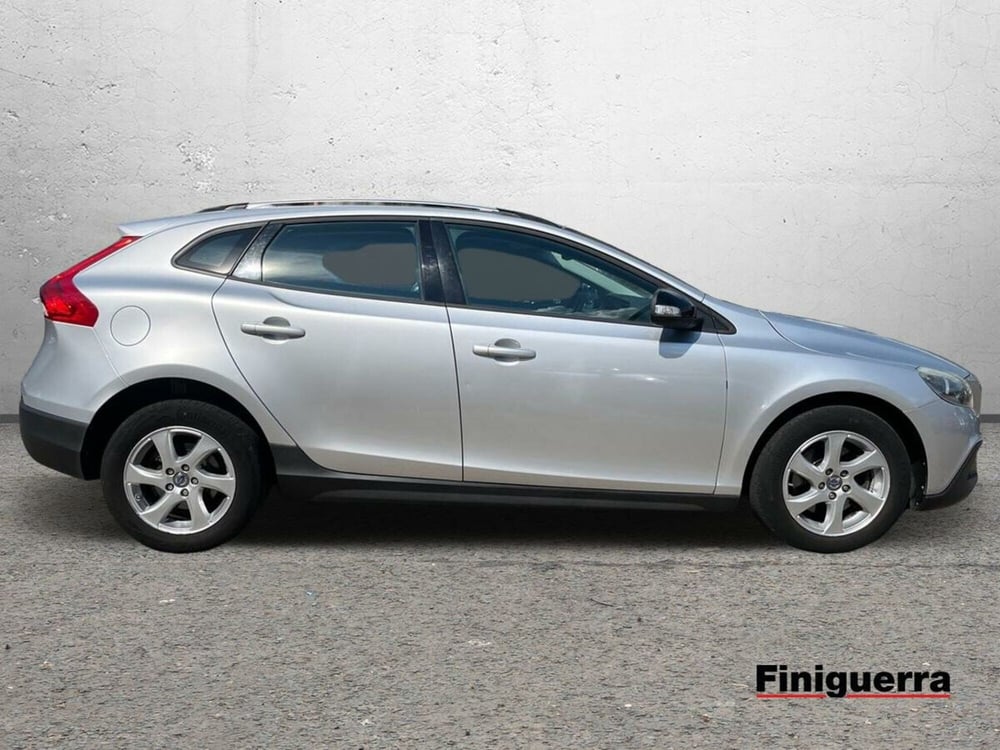 Volvo V40 Cross Country usata a Sondrio (5)