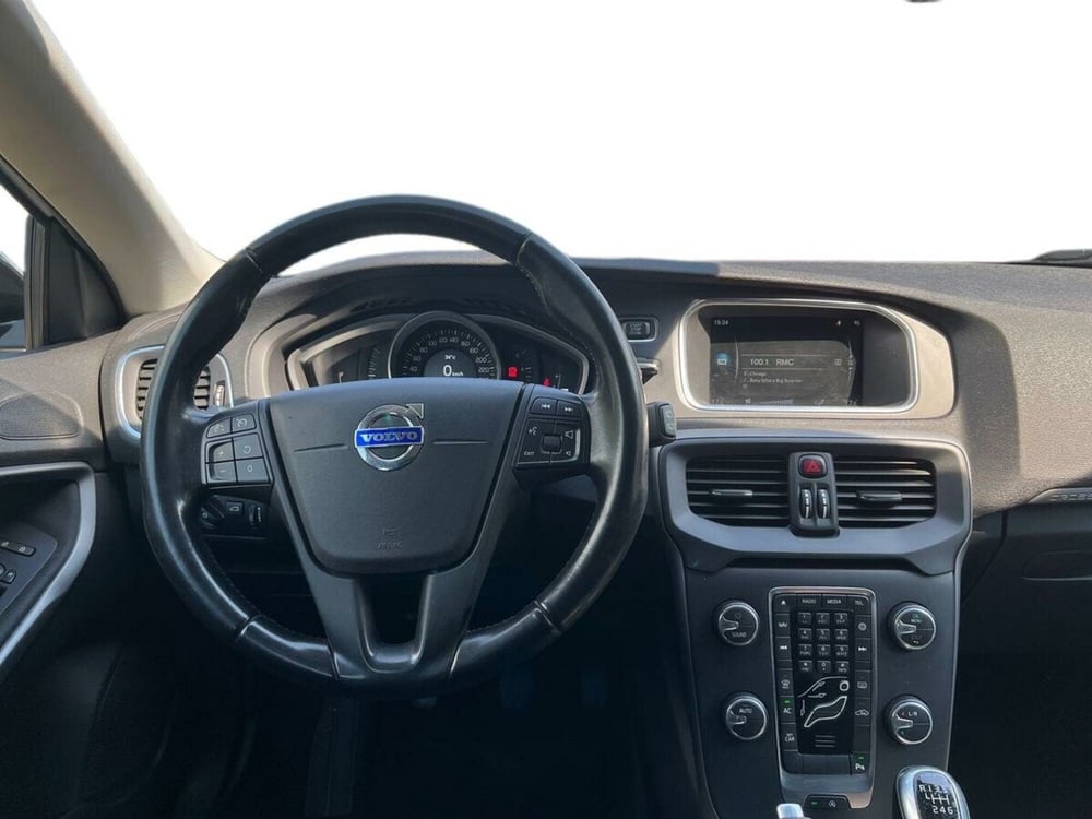 Volvo V40 Cross Country usata a Sondrio (8)