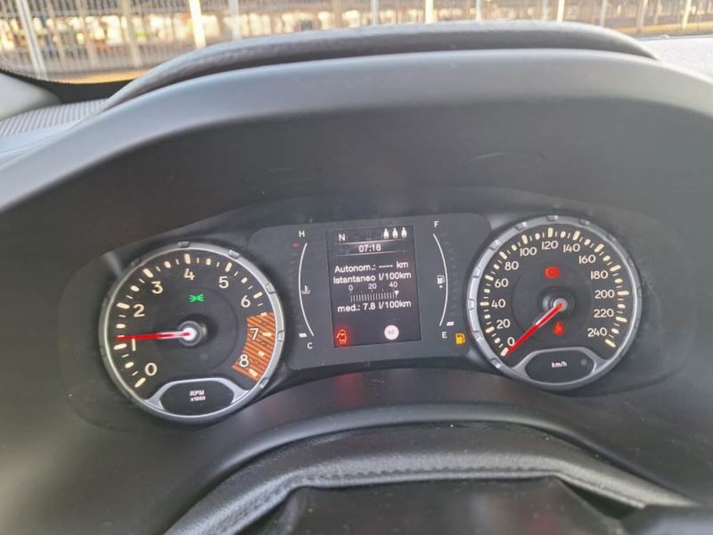 Jeep Renegade usata a Salerno (11)