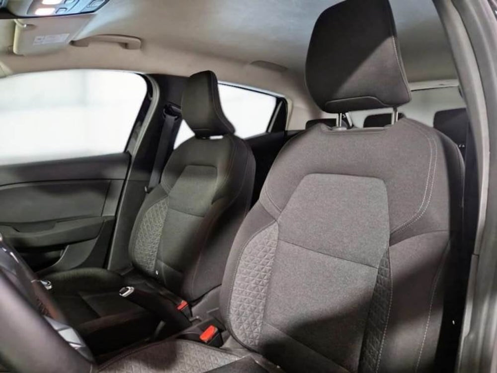 Renault Clio usata a Salerno (11)