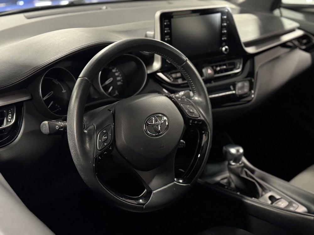 Toyota Toyota C-HR usata a Brescia (7)