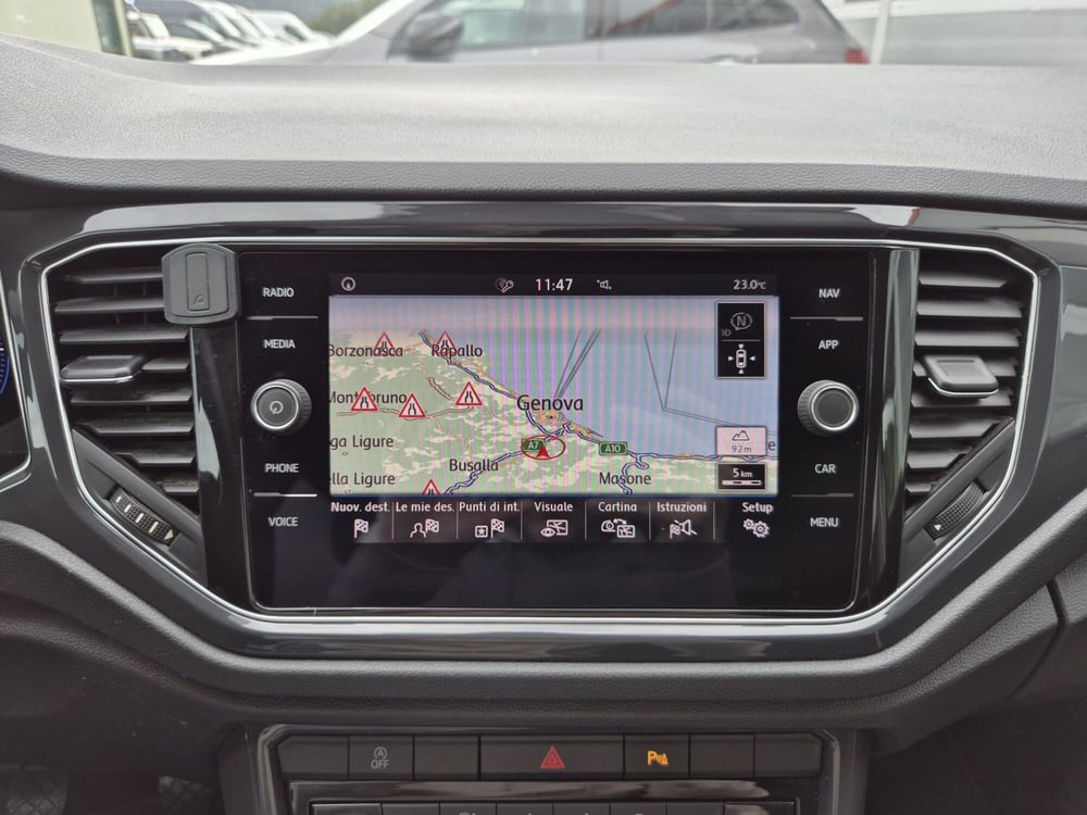 Volkswagen T-Roc usata  (11)