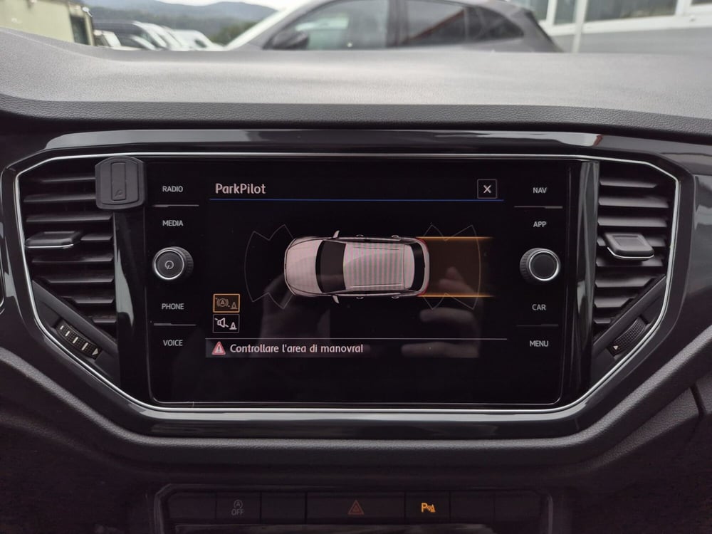 Volkswagen T-Roc usata  (15)