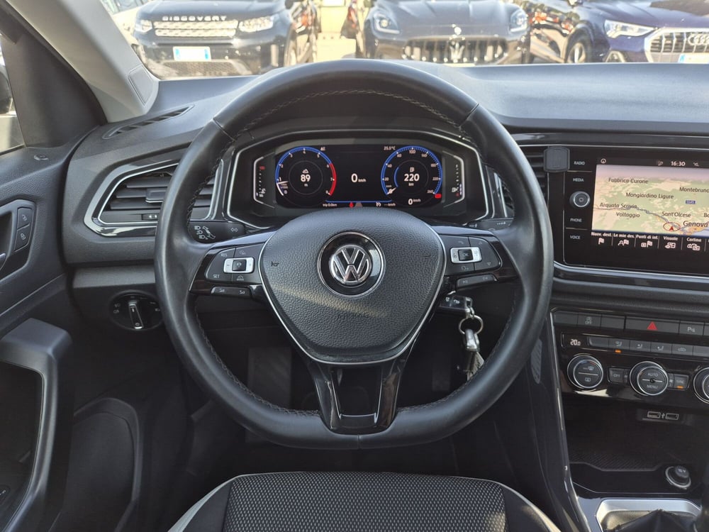 Volkswagen T-Roc usata  (17)