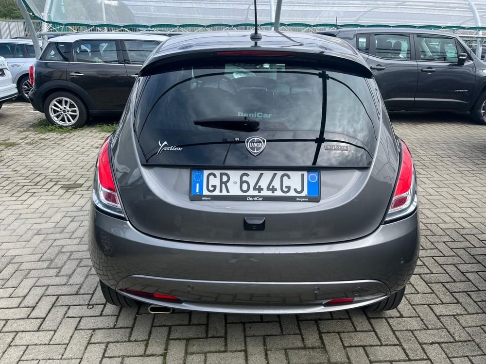 Lancia Ypsilon usata a Milano (8)