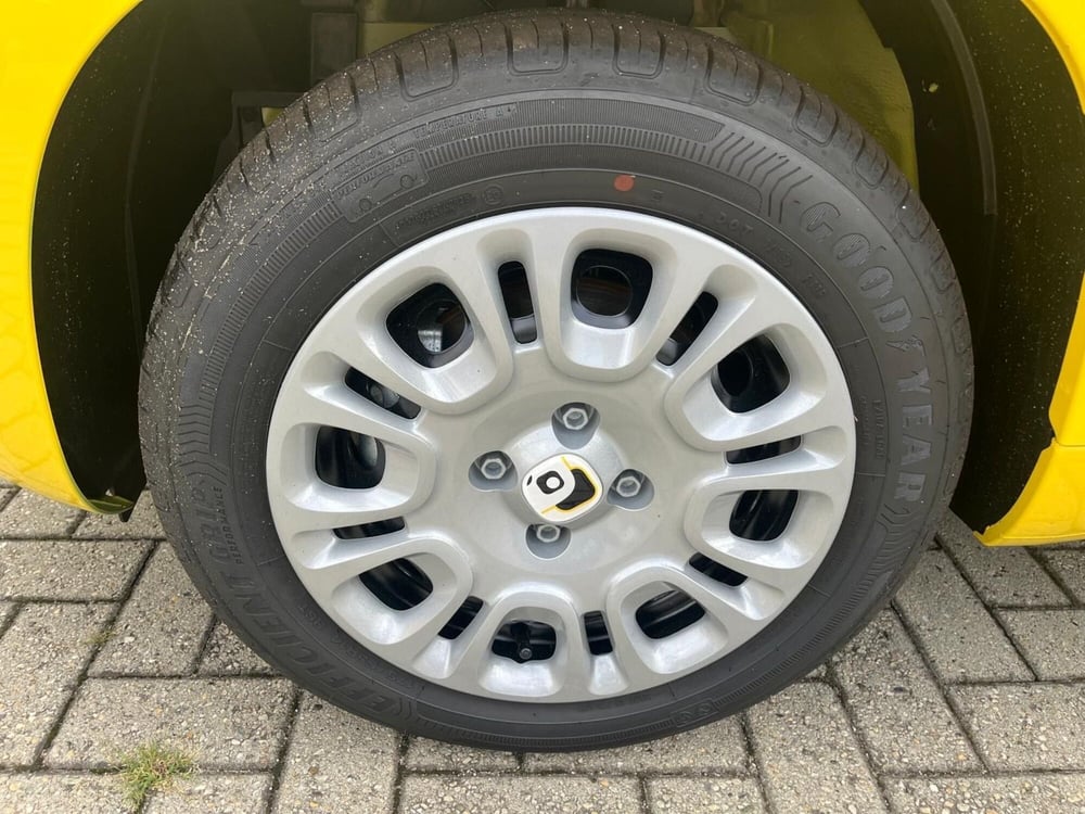 Fiat Panda Cross nuova a Milano (11)