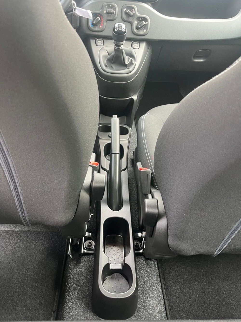 Fiat Panda Cross nuova a Milano (19)
