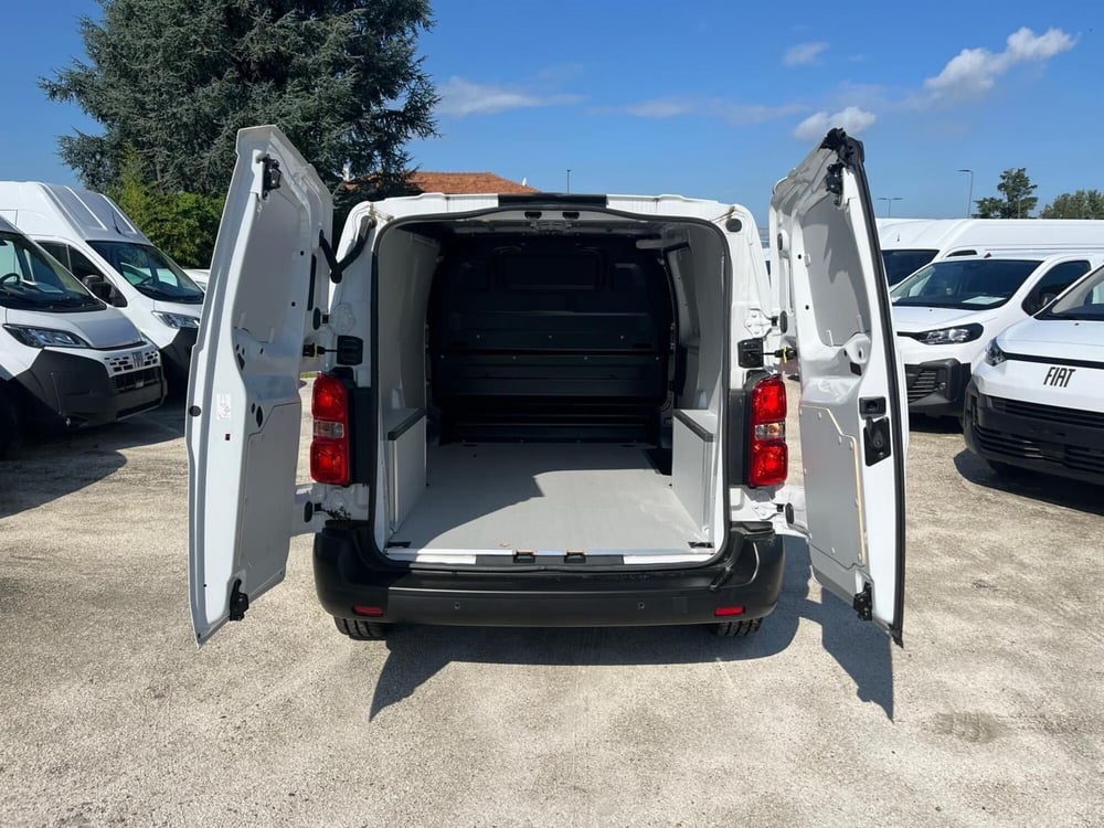 Fiat Scudo Furgone nuova a Milano (8)