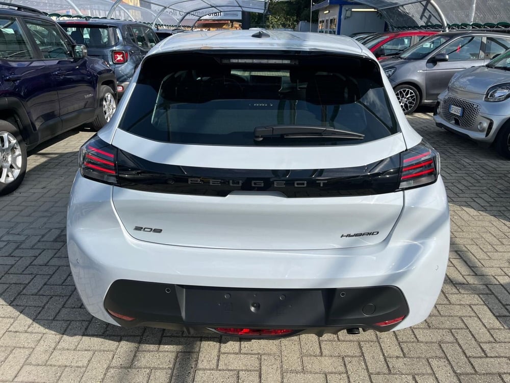 Peugeot 208 nuova a Milano (9)