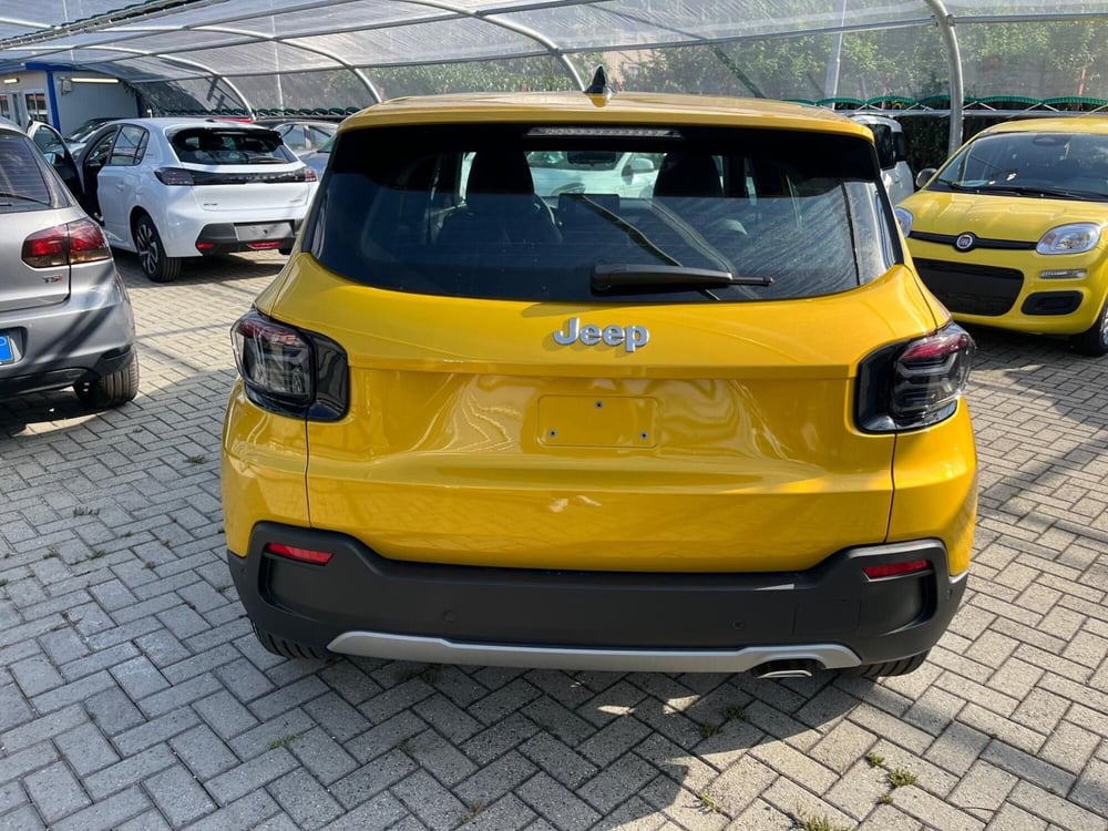 Jeep Avenger nuova a Milano (9)