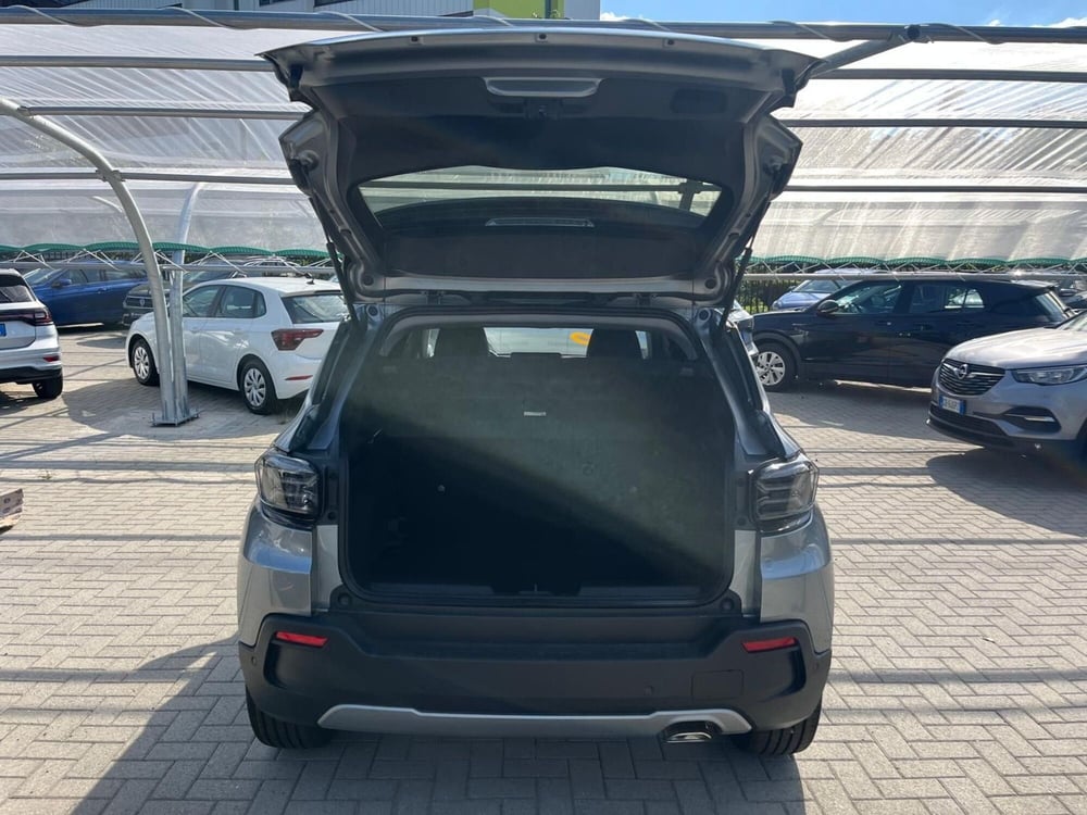 Jeep Avenger nuova a Milano (10)