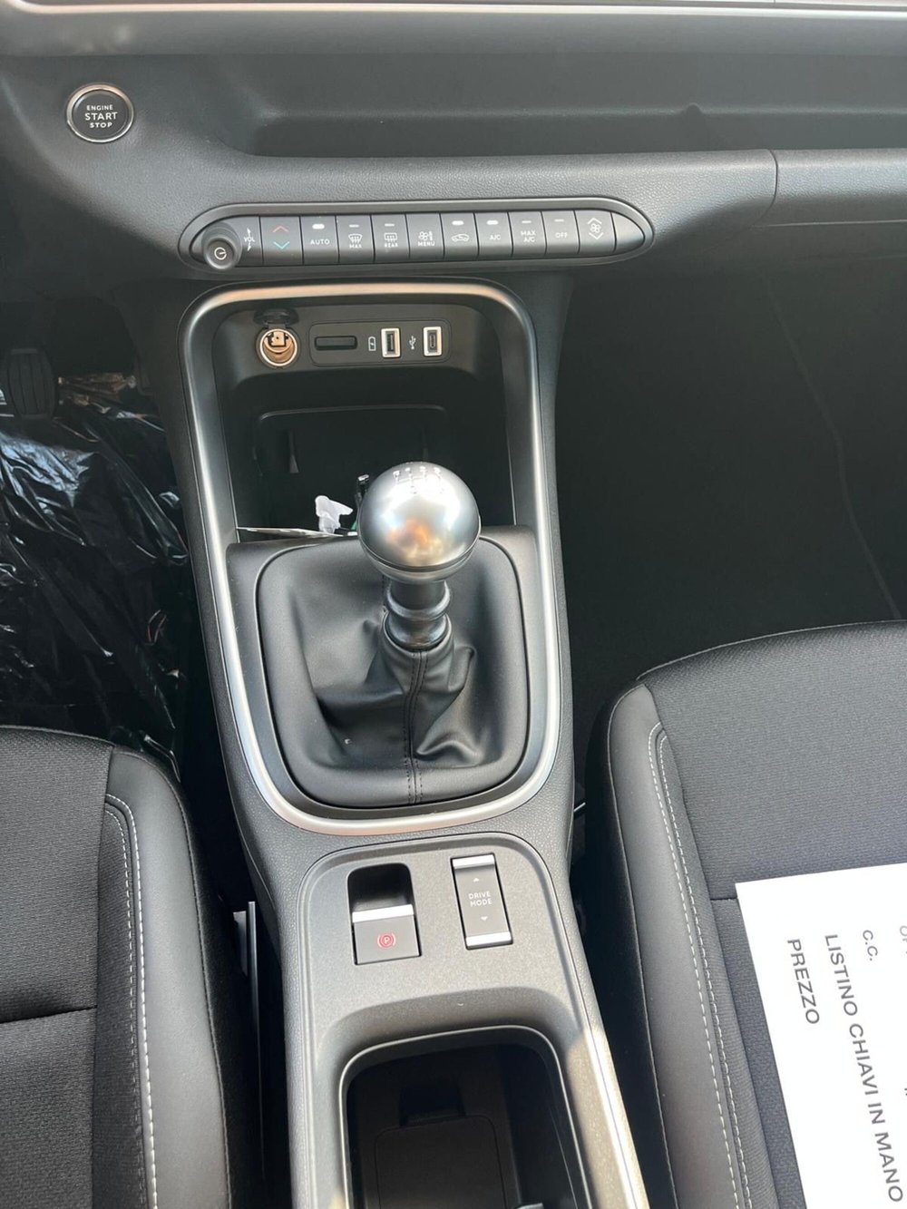 Jeep Avenger nuova a Milano (19)