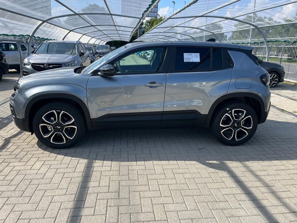 Jeep Avenger nuova a Milano (5)