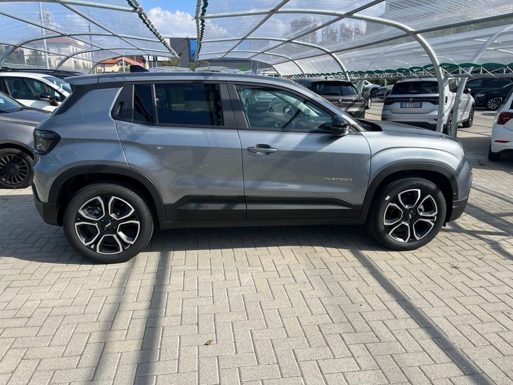 Jeep Avenger nuova a Milano (6)