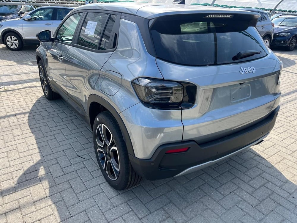 Jeep Avenger nuova a Milano (7)